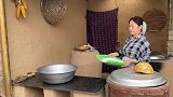 北方糯米粽子的传统做法，柴火灶一次煮一大锅，黏黏糯糯真好吃