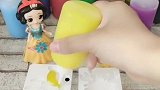 贝儿和白雪比赛啦，他们都做了漂亮的手工，你们喜欢谁的作品呢？
