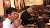 王思聪吃个饭，也要穿的这么衬衣革领！