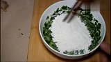 韭菜鸡蛋饼这么做，不和面，不擀面，香气诱人，一咬满嘴留香