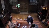 门外响起迪迦主题曲，彭昱畅：难道奥特曼来了？一出门何炅都惊了