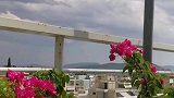 周末雨后寂静的雅典。享受希腊人慢节奏的生活方式。