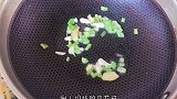 豆腐搭配蒜苔，新奇配对，一起来看看吧！