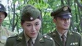 特派员表面上比枪法 实际陷害辣妹于不义