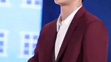 吴世勋演唱会上的小步伐小可爱，身材真棒