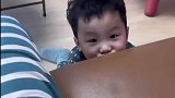 宝宝突然指着妈妈的肚子说“有宝宝”，妈妈一验真的怀孕了
