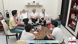 祖儿给王彦霖涂口红，可塑性太高，瞬间变妖娆了不少