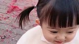 小萝莉出门前和出门后的变化，农村小妹秒变城里姑娘