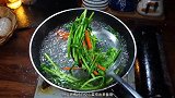 空心菜正确焯水方法，给大家分享一道空心菜的焯水方法