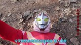 奥特曼真人版：关键时刻超人及时赶到，与迪迦合力解决了怪兽