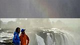 极限-15年-外国冒险家走钢丝成功横穿世界最大瀑布 就算作也不会死-新闻