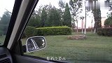二货路边偷车，没想车主是个狠角色，小伙整得腿都软了