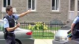 国外恶搞：自己的车子突然变成了出租车，路人有点搞不懂状况！