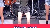 金泫雅跳舞的时候肚子疼，就把这个动作加进去，男粉的票都没白买