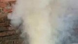 原来腊肠是这么熏出来的呀！