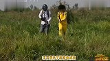 绝地求生搞笑视频,五毛特效真人吃鸡,吉哥为救队友惨成盒