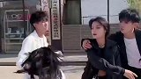 几个人轮流挨打，看到这波奇葩操作，真心看不懂他们这是什么关系