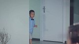 小孩叫叔叔来见老师，叔叔一出场老师都懵了，走路都这么霸气！
