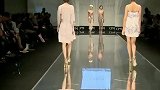 时装秀：时尚睡衣秀，抛去了繁杂与沉重，多了些优雅的美丽