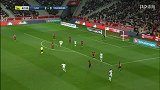 第68分钟斯特拉斯堡球员利埃纳尔射门 - 打偏