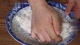 把玉米面包进饼里，这做法还是第一次见，入口流沙，太好吃了