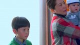 灿灿孩子一礼拜没上厕所，戴姐给孩子做按摩，直接见效
