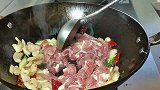 天冷就爱吃这样的猪肉白菜炖粉条，有荤有素，吃完浑身暖和