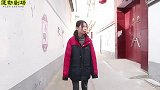 女孩拾金不昧被奖励500块钱，3天后女孩却还大哥10万，暖心