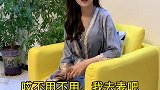 带两个合租“女朋友”看电影，最后哭了