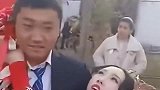 新娘远嫁一路晕车难受，新郎抱在自己怀里，疼在心里！