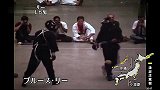 格斗-15年-完虐对手！日本首度公开李小龙搏击录像-专题