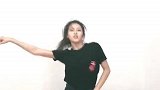 虽然代古拉和惠子都跳过“98K”，但我还是被这位姑娘撩到了！