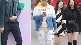 红衣小姐姐是你们喜欢的类型吗