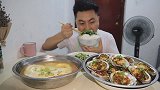 新场景开灶第一天，90元买了20只鲍鱼，做了蒜蓉鲍鱼，越吃越