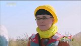 男子特意带面具留悬念，众人好奇，也冷若冰霜