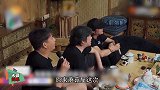 黄磊终于等来好朋友，老狼郑钧合唱经典，许光汉变身劳动宝宝