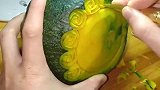 南瓜刻成这样，比猪肉都要贵了，不愧是手艺人，看得我都惊呆了