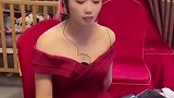新娘结婚当天上网课，这是史上最忙新娘吧