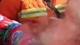 11岁女孩连续5年拿压岁钱请环卫工人吃饺子冬至 温暖