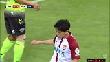 第28秒首尔球员曹永旭射门太正被扑出