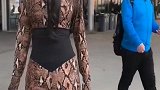 这衣服应该是一般人驾驶不了的