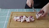 秘制红烧肉，不用加水不炒糖色，只需一瓶可乐