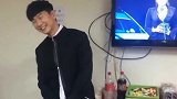 不努力就要继承家产的四位明星，华晨宇和黄子韬还在硬撑