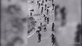 骑车滑雪是怎样一种体验 场面壮观大型翻车现场