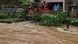 台风下的绍兴也要抗洪了，这水也太大了