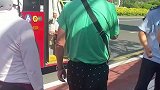 这就是公交车随意停车的下场
