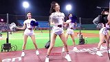 棒球比赛真好看！啦啦队勉强还行啦！