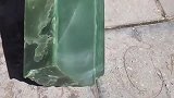 不透光的玉石，一看就不是很值钱！