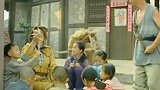 捡到这么多钱,竟然被傻儿子给坑了