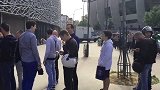 西甲-1718赛季-买球衣静候内少亮相 球迷齐聚王子公园球场商店-新闻